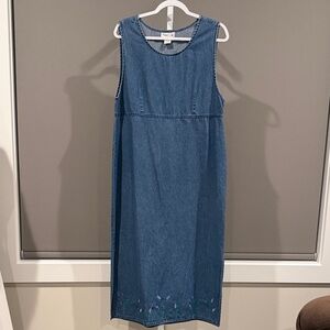 Sleeveless Denim Midi Jumper Dress with Embroidered Hem